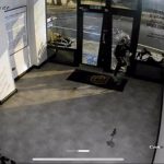 سجن لص سرق إحدى أشهر لوحات الفنان بانكسي